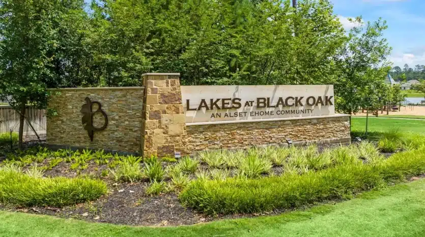 Lakes at Black Oak | Hogares en Medio de la Naturaleza