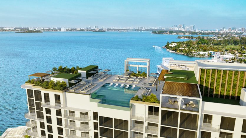 Piscina infinita con vista al mar en shoma bay