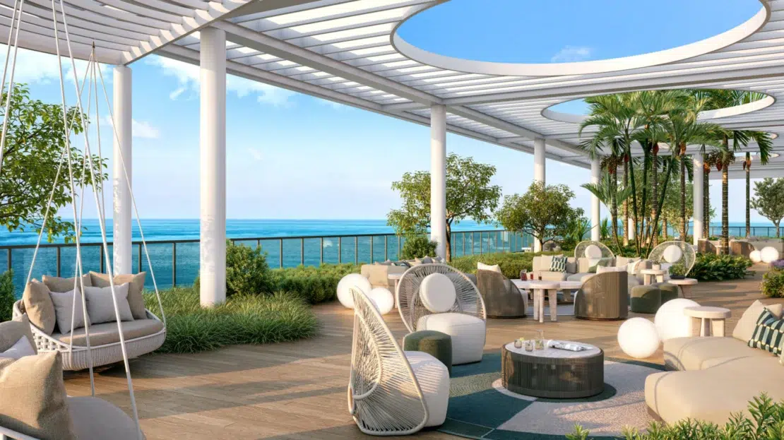 Terraza con vistas al mar y decoración de lujo