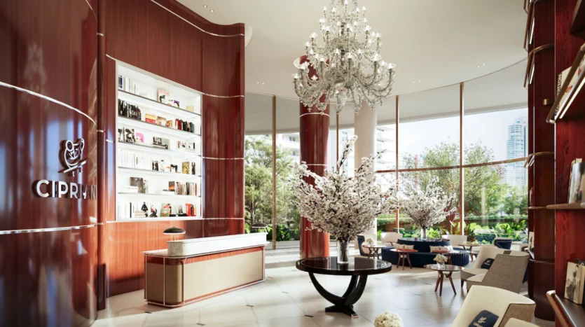 Lobby principal con decoración elegante y moderna