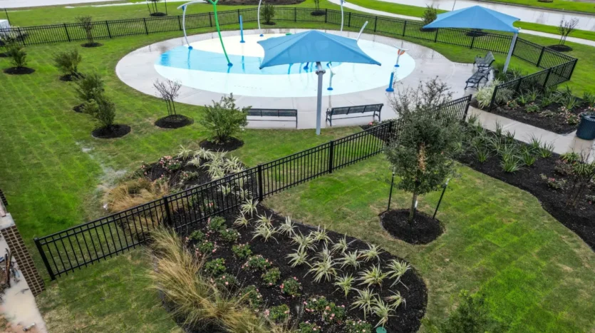 Salpicadero y parque infantil en Rosehill Lake