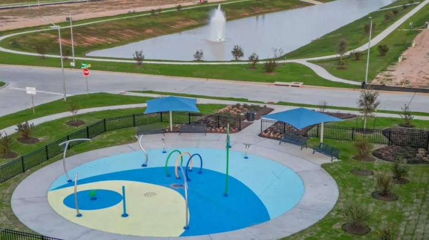 Salpicadero y parque infantil en Rosehill Lake