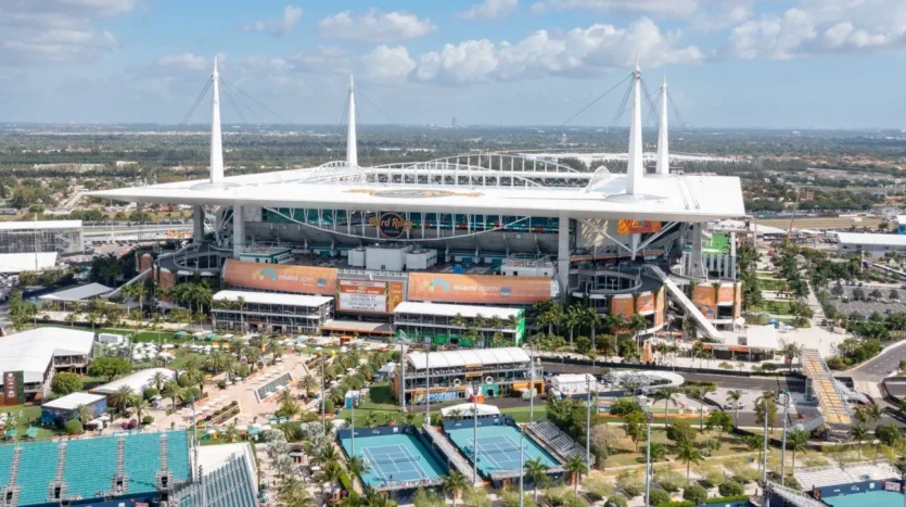 Estadio que se encuentra cerca de las comunidad de Westview