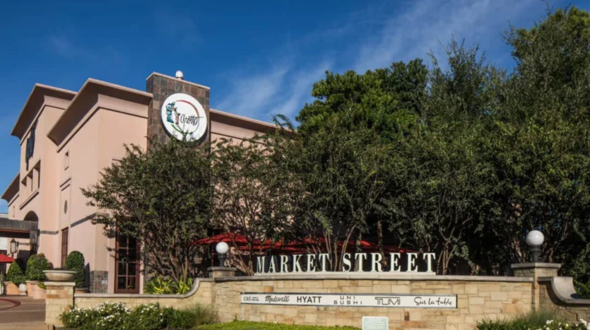Zona de comercio en la comunidad de woodforest texas