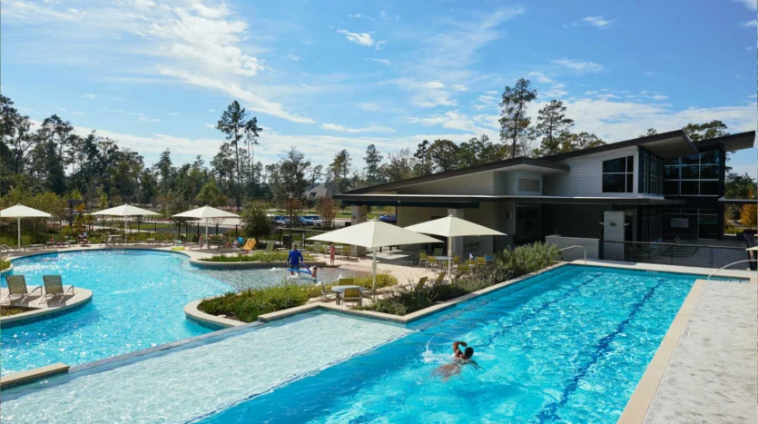 Alberca comunitaria estilo resort en texas