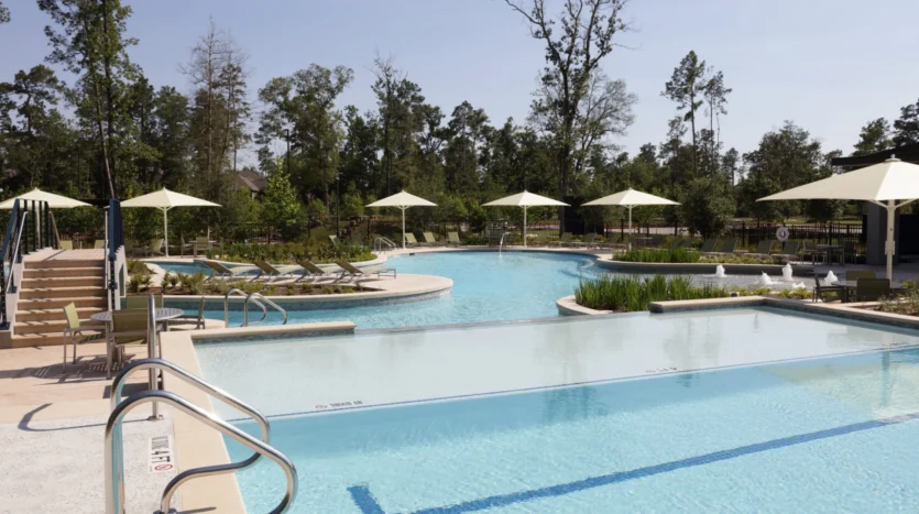 Alberca comunitaria estilo resort en texas