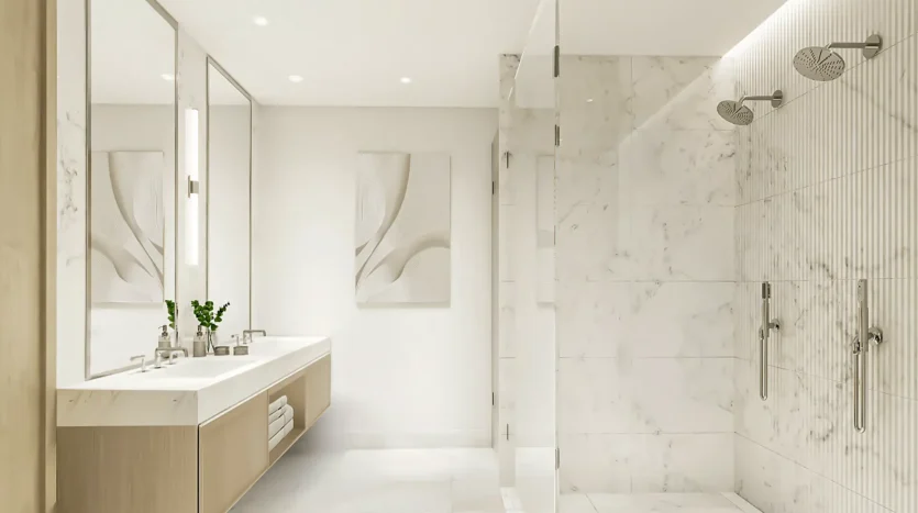 Baño moderno y minimalista con dos duchas y dos lavamanos