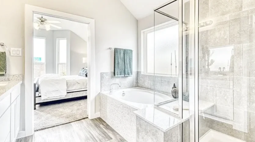 baño de lujo en sunterra texas