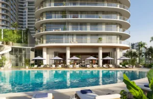 Alberca estilo resort al aire libre