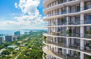 Vistas a la ciudad desde los balcones de Cripiani Residences